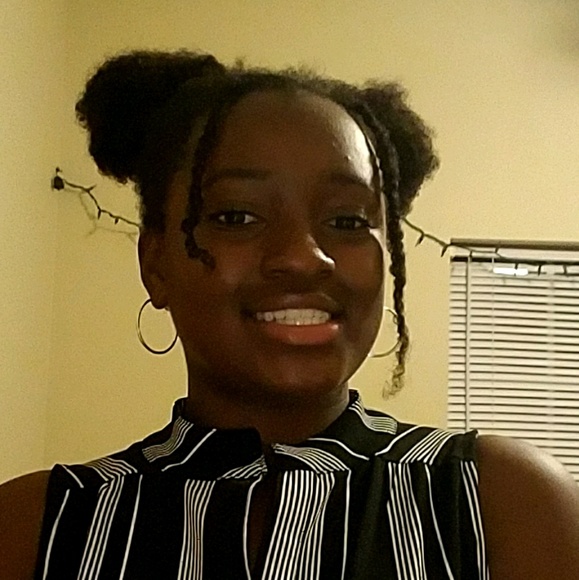 Meet your Posher, Aaliyah - Picture 1 of 1